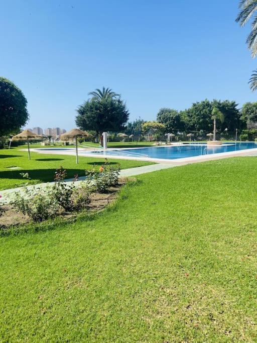 Alterhome Luminoso Estudio Con Piscina Y Maravillosas Vistas Torremolinos Esterno foto